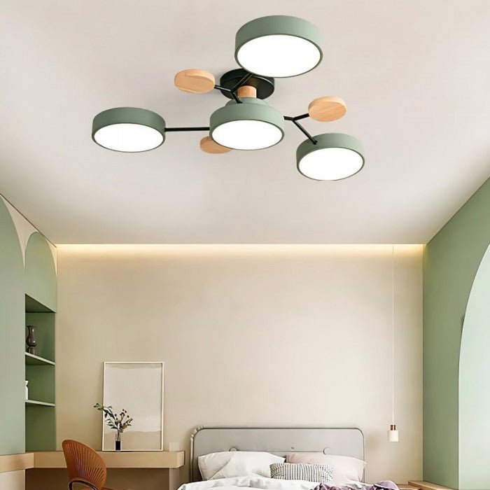 Lustre LED ramifié design scandinave. Éclairage de plafond pour un intérieur contemporain.