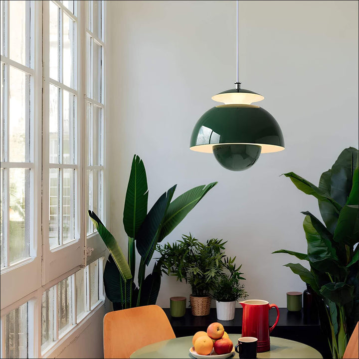 Plafonnier LED sphérique moderne, idéal pour un éclairage doux et un design intérieur contemporain.