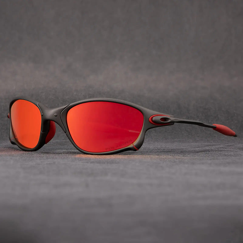 Lunettes de sport robustes, polarisées UV400. Conçues pour moto, conduite et toutes activités de plein air.