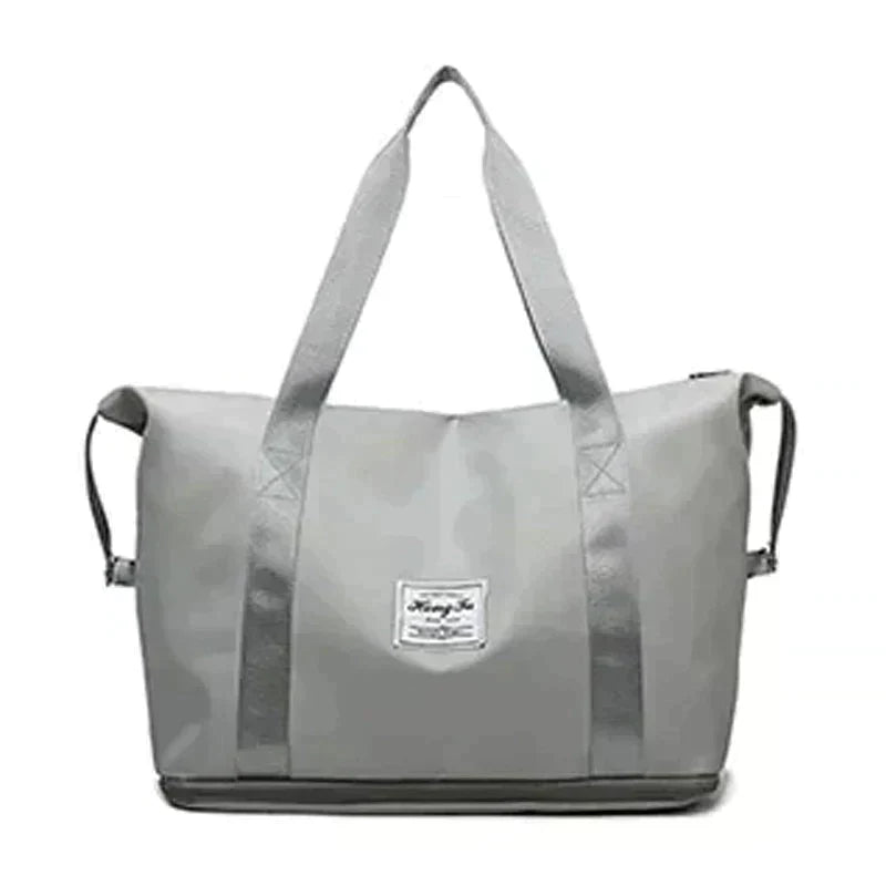 Bagage léger pour femmes : sac de voyage pliable imperméable, compagnon idéal pour l'aventure.