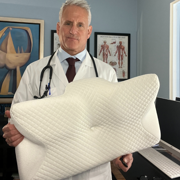 Oreiller cervical en mousse à mémoire de forme non emballé, prêt à l'emploi pour un confort maximal.