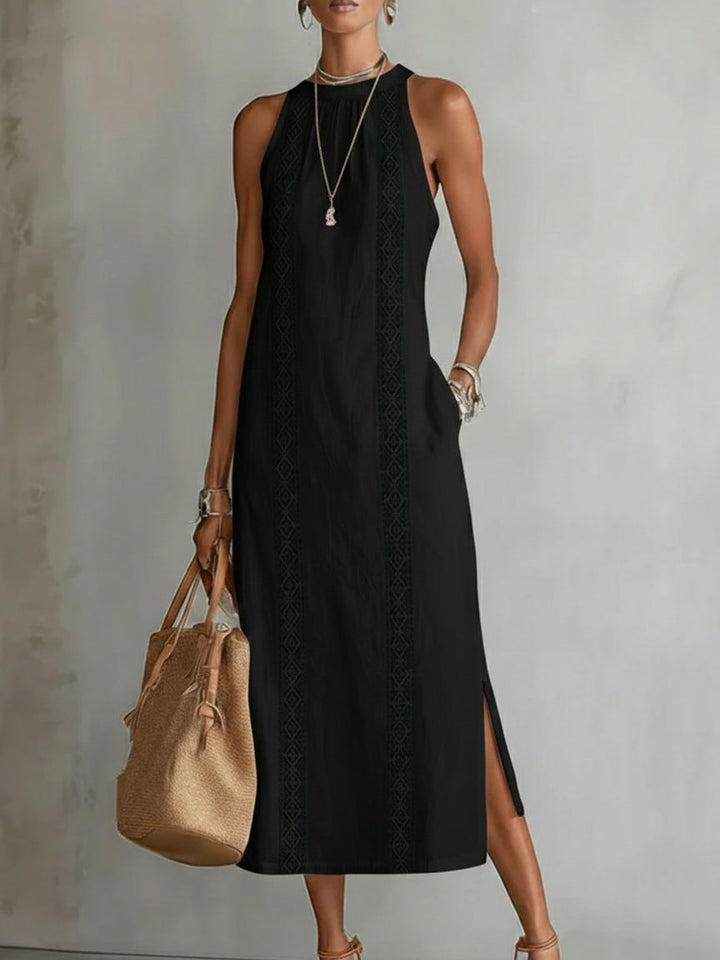 Robe maxi femme longue, élégante et romantique, idéale pour un look estival chic et décontracté en journée.