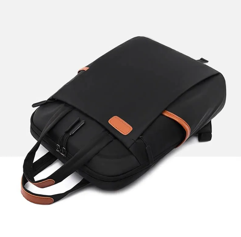 Dos ergonomique et bretelles confortables du sac à dos Nova, idéal pour le port prolongé en ville.