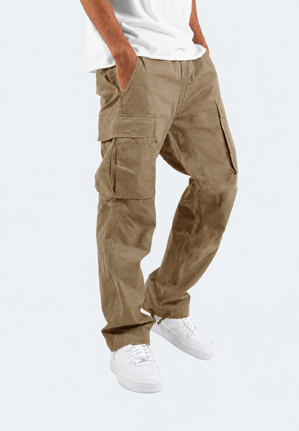 Pantalon cargo homme streetwear, coupe ample pour liberté de mouvement. Style urbain décontracté, polyvalent pour toute saison.