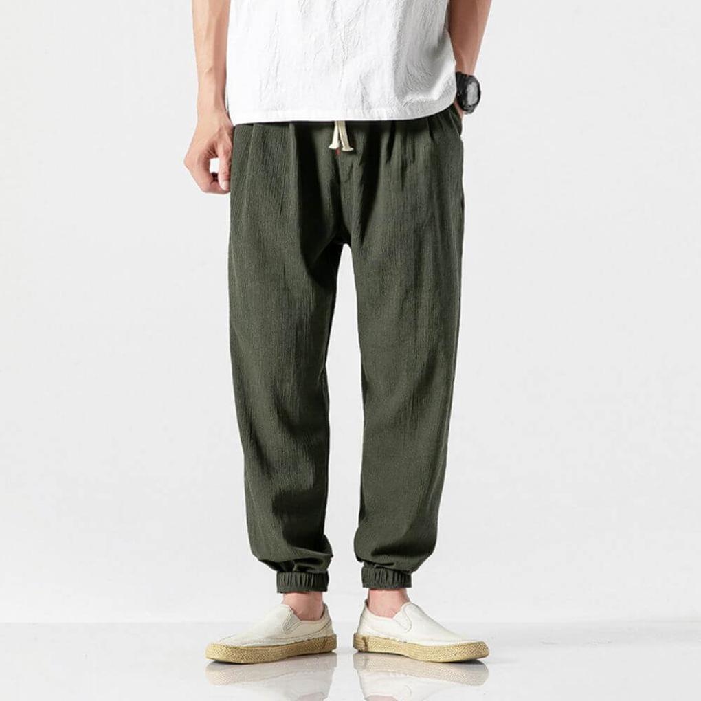 Pantalon homme léger vert, respirant, taille élastique. Idéal confort quotidien d'été, poches fonctionnelles.