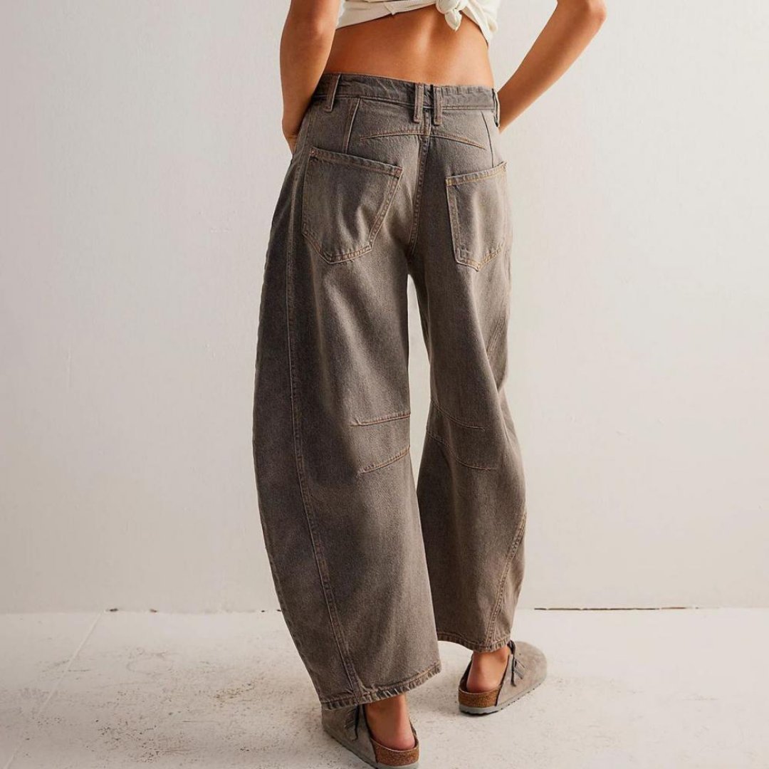 Pantalon large en jean pour femme, vêtement décontracté et mode pour le printemps.