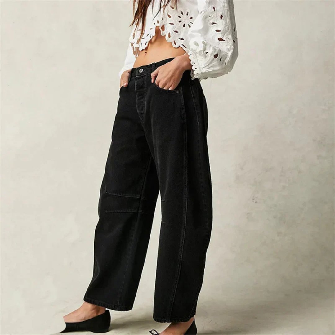 Pantalon large en jean femme, option confortable et stylée pour le printemps.
