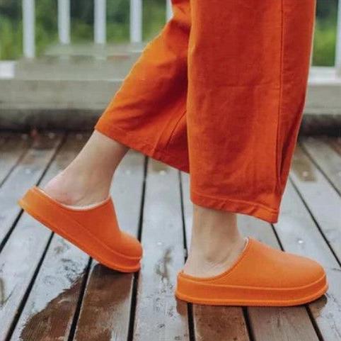 Chaussures d'intérieur confortables pour femme, pantoufles douillettes et chaudes pour le quotidien.