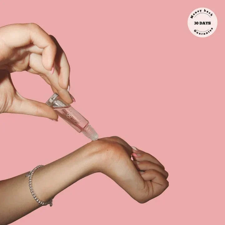 Parfum unisexe aux phéromones pour un attrait naturel amplifié et une séduction discrète, longue durée.