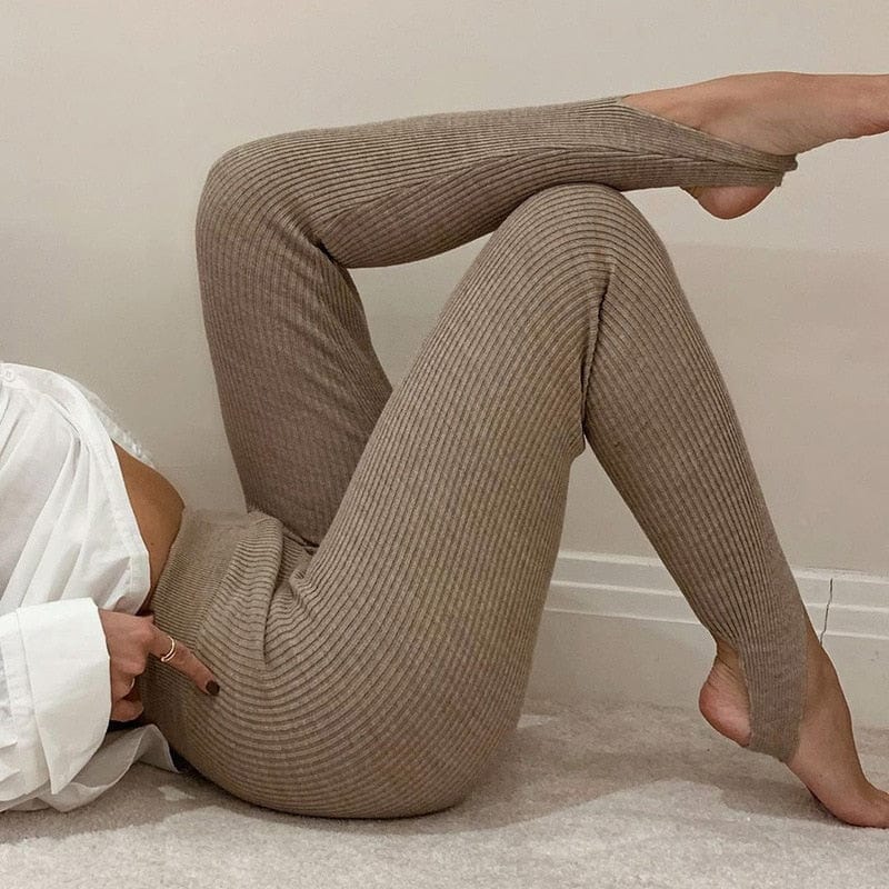 Legging côtelé texturé pour femmes, alliant confort et style mode, idéal pour la polyvalence.