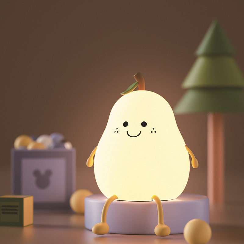 Veilleuse décorative et fonctionnelle en forme de poire, éclairage LED pour chambre enfant.