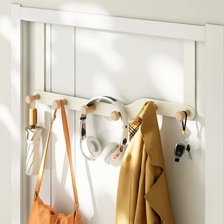 Patère de porte décorative en bois, installation facile sans perçage. Rangement astucieux pour vêtements, accessoires.
