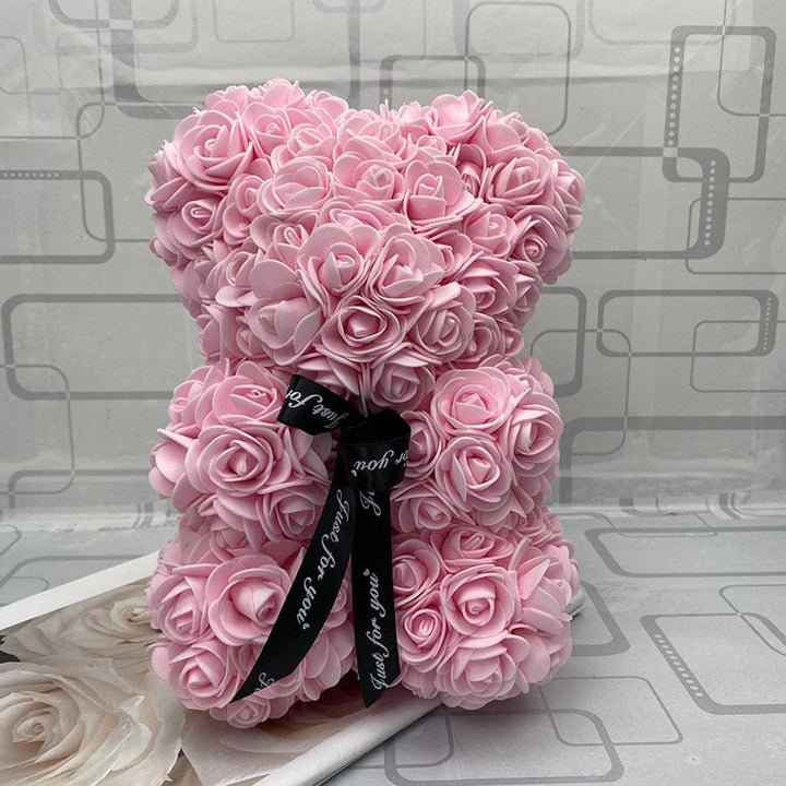 Ourson rose éternelle, idéal pour la Fête des Mères, un cadeau unique et tendre.