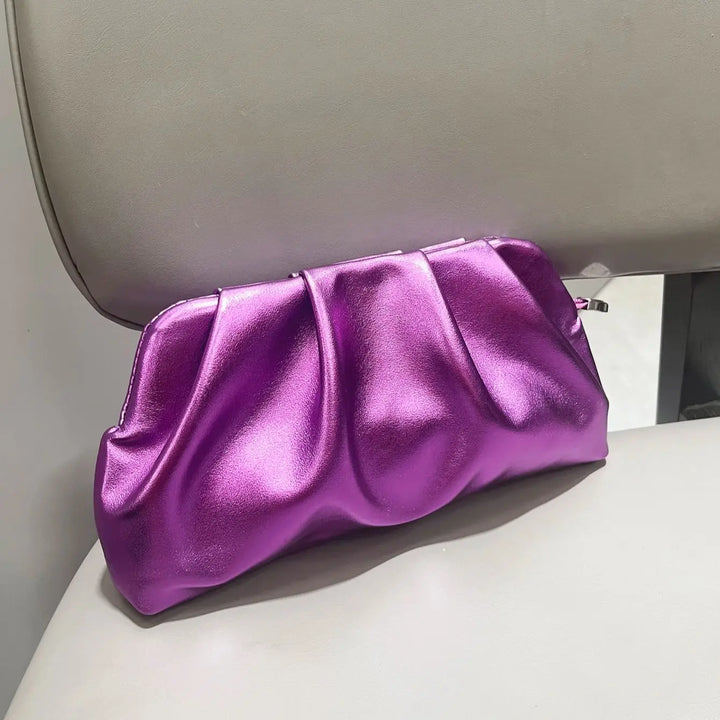 Pochette Nova femme en similicuir, sac de soirée chic, idéal mariage ou événement.
