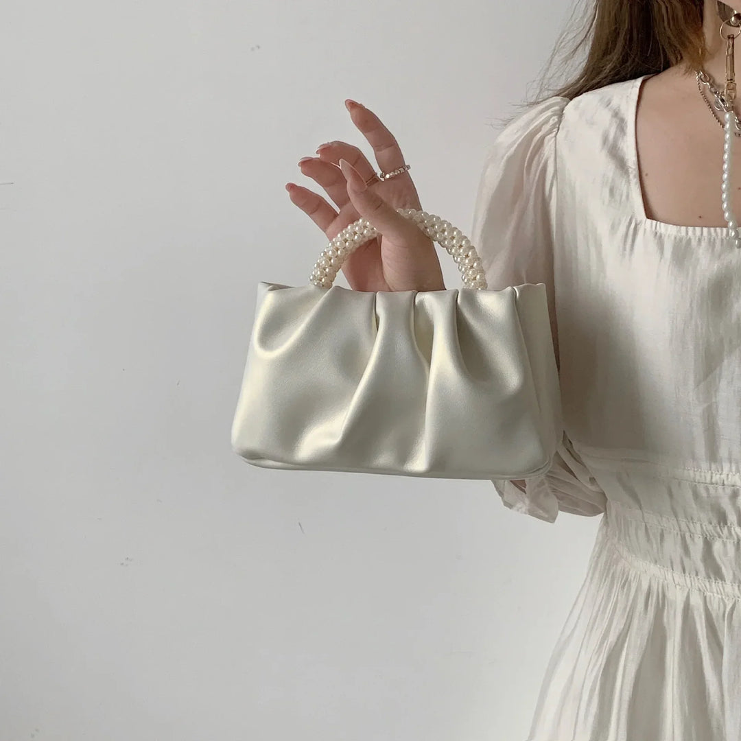 Sac de soirée élégant et scintillant, accessoire raffiné en similicuir pour femmes.