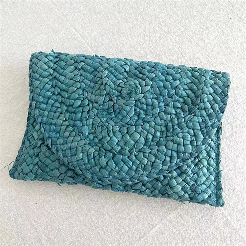 Sac à main femme en paille tressée, petit sac élégant pour toutes occasions estivales.