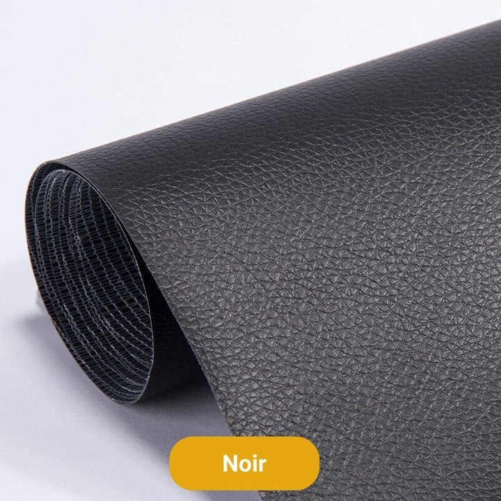 Patch de réparation cuir autocollant noir pour canapés, sièges auto et sacs. Restauration facile.