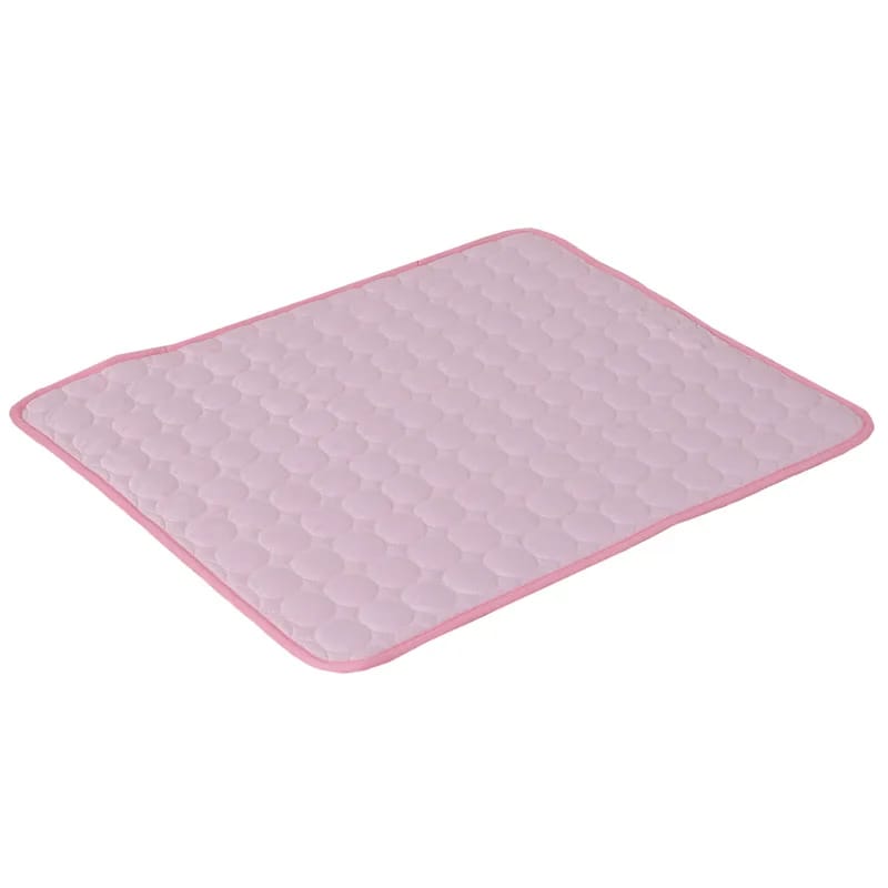 Tapis rafraîchissant pour chats, facile à utiliser et nettoyer, maintient votre félin au frais tout l'été.