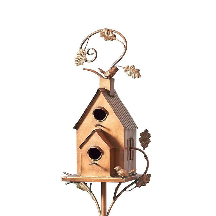 Piquet de jardin en métal décoratif pour oiseaux, embellit l'extérieur. Touche rustique élégante.