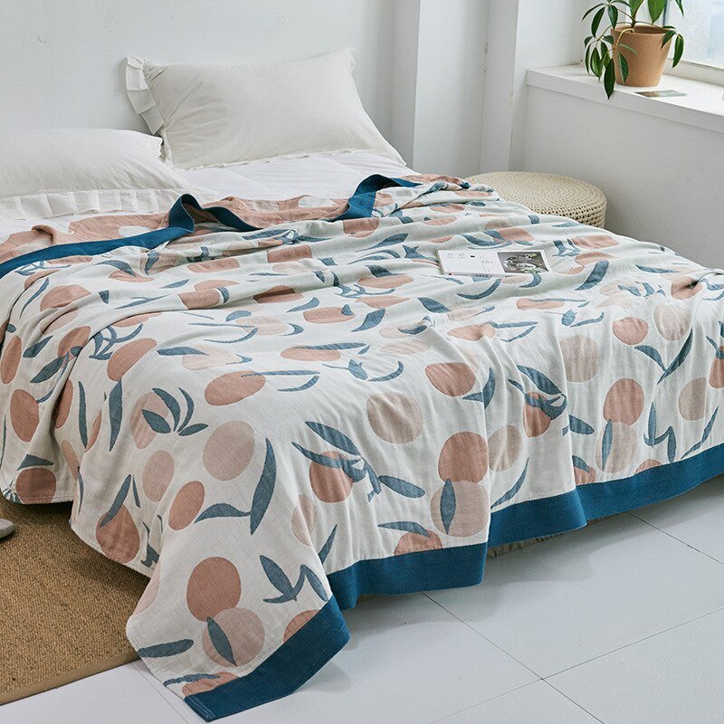 Plaid pour chambre, doux et moderne, ajoutant confort et style au lit douillet.