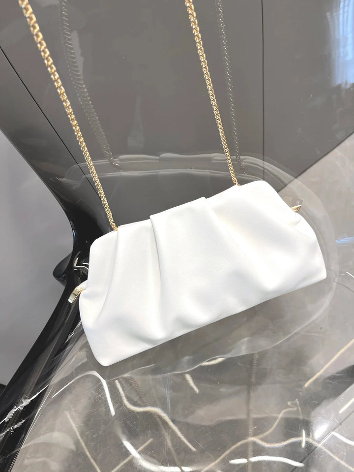 Pochette de soirée Nova pour femme, glamour et élégante, accessoire indispensable.