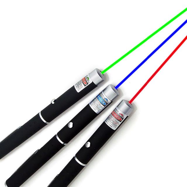 Pointeur laser haute précision multicolore (rouge, vert, bleu violet) polyvalent pour présentations et extérieur.