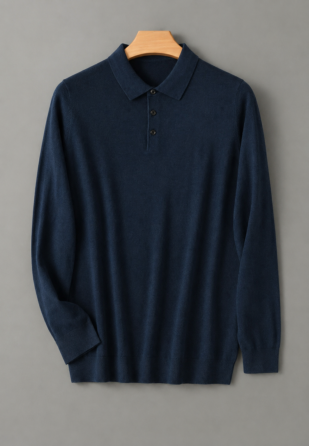 Polo homme élégant et confortable, manches longues, col boutonné, idéal automne-hiver.