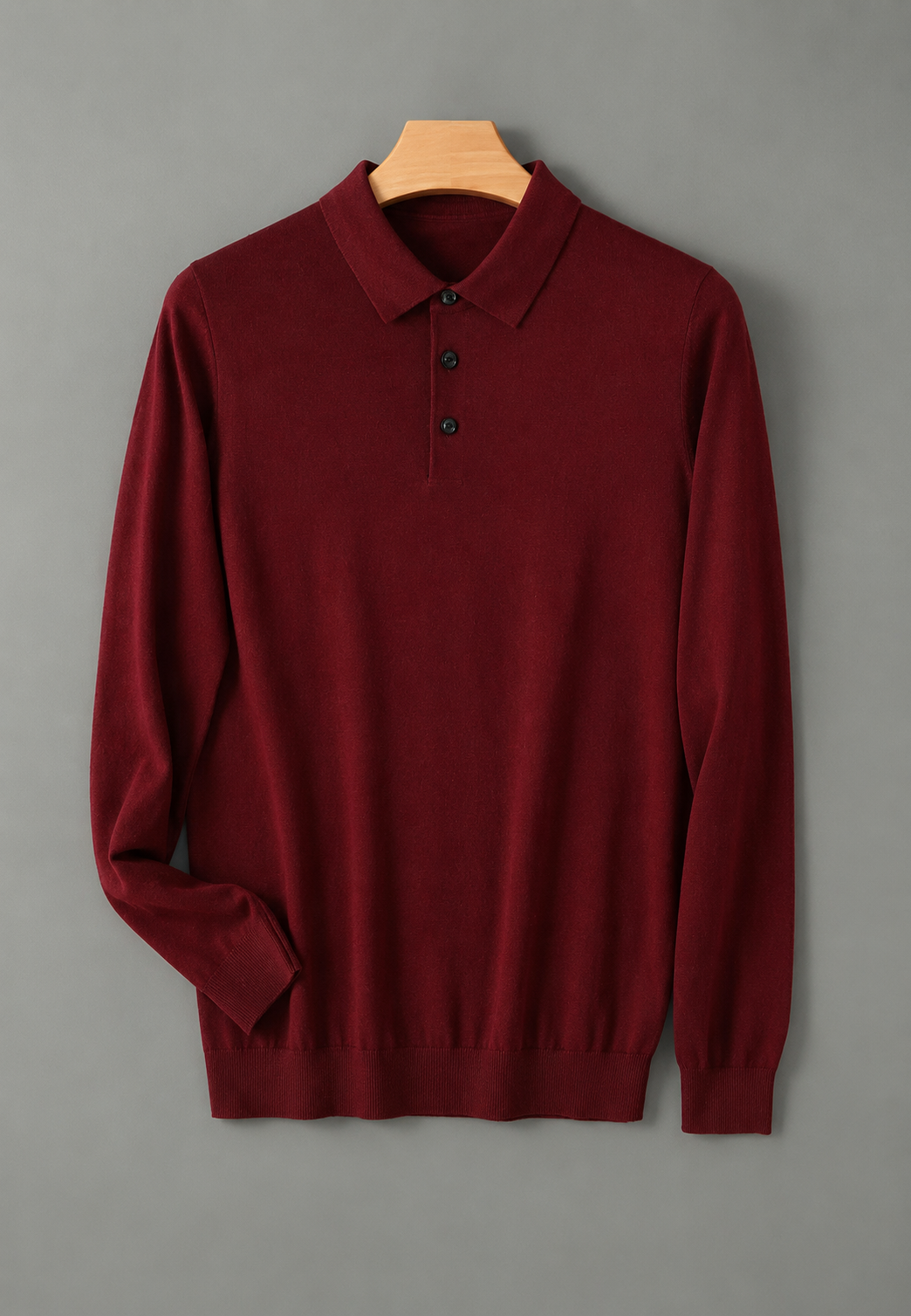 Polo chic homme, manches longues, sophistiqué et polyvalent, idéal pour saison fraîche.