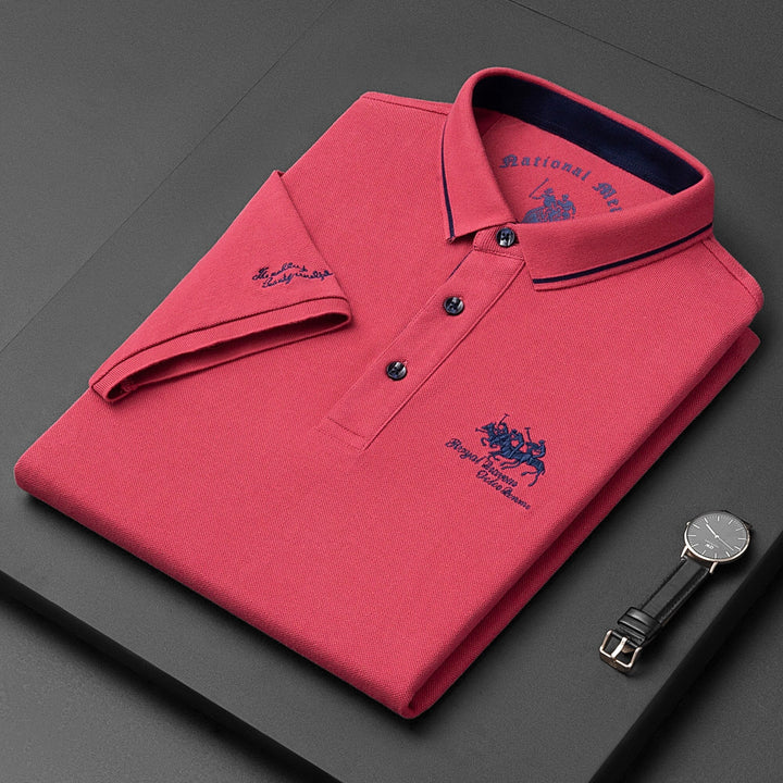 Chemise polo homme polyvalente, manches courtes. Style chic et décontracté pour le printemps-été.