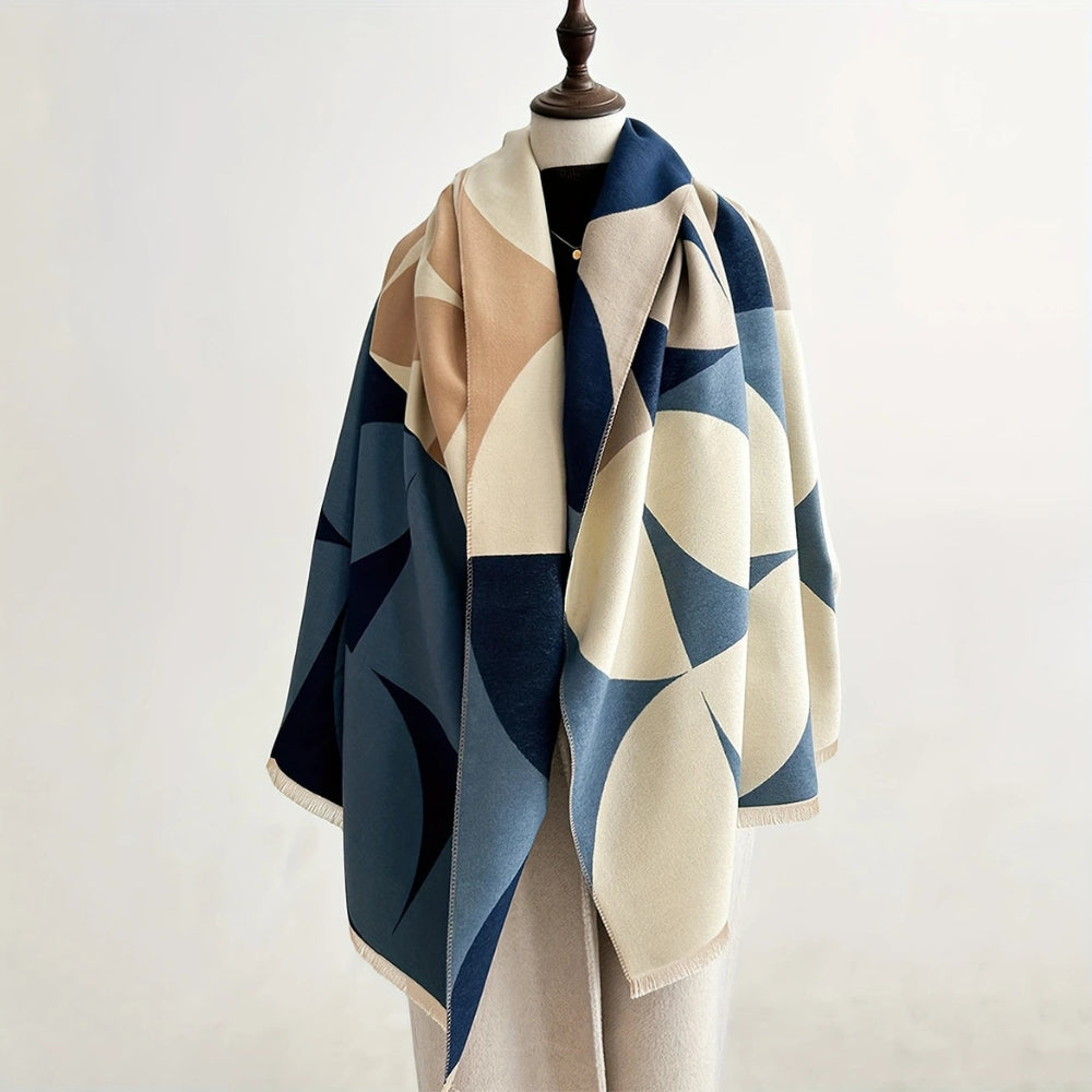 Chic poncho écharpe géométrique pour femme, doux et chaleureux, idéal comme accessoire de mode hivernal.