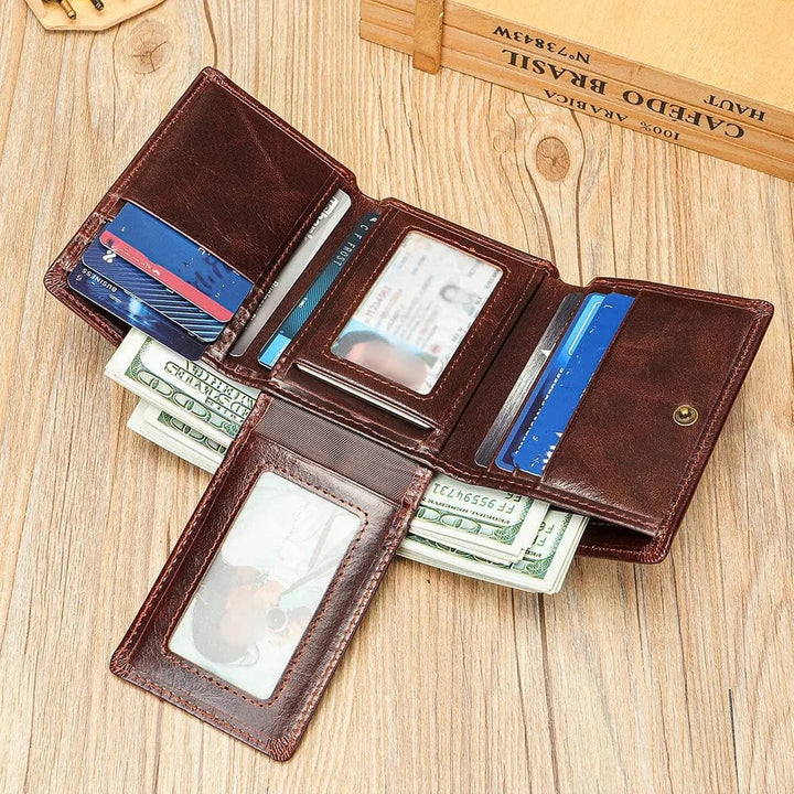 Portefeuille RFID compact en cuir marron pour homme. Pratique et sûr, idéal pour un usage quotidien.
