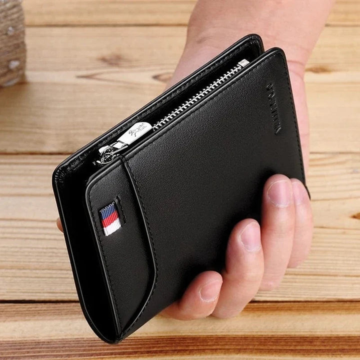 Portefeuille homme en cuir véritable, design élégant et fin, accessoire de maroquinerie compact.