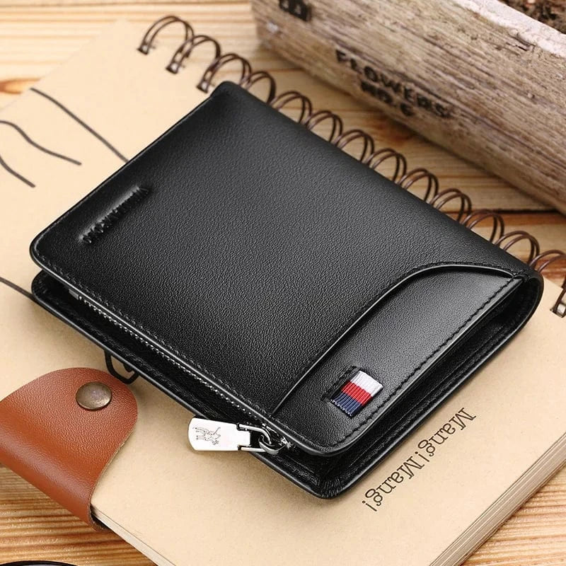 Portefeuille compact en cuir pour homme, idéal pour cartes et billets, pratique et discret.