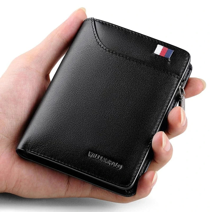 Accessoire de maroquinerie homme, portefeuille en cuir élégant et fin, parfait pour le quotidien.