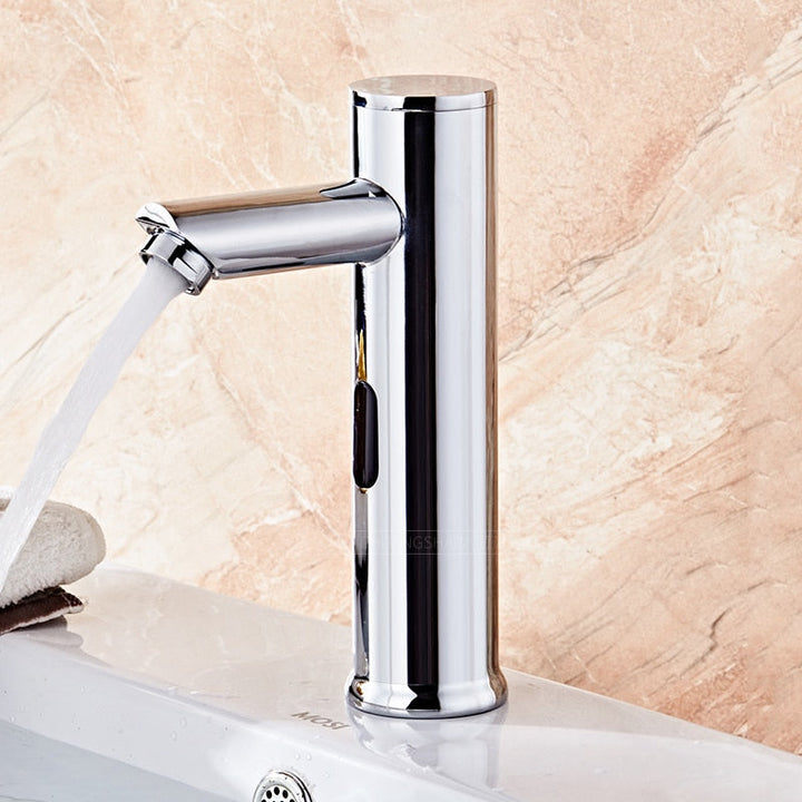 Économie d'eau garantie avec ce robinet à capteur, parfait pour usage public ou résidentiel.