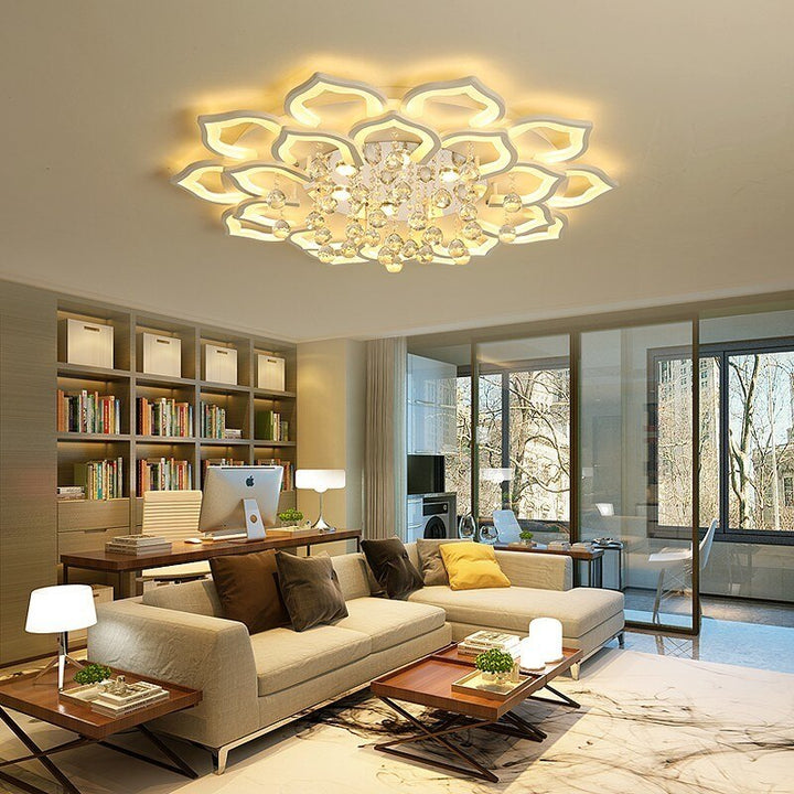 Plafonnier Lotus moderne et luxueux en cristal. Éclairage intérieur dimmable pour une ambiance parfaite.