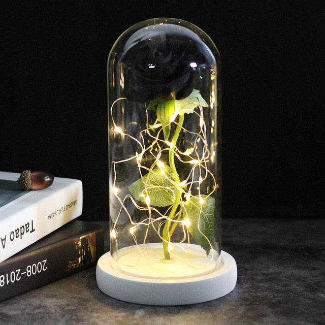 Objet déco: rose éternelle lumineuse LED, idéale pour créer une ambiance sereine.
