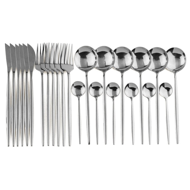 Couverts en acier inoxydable 24 pièces, robustes et élégants pour toute cuisine et table moderne.