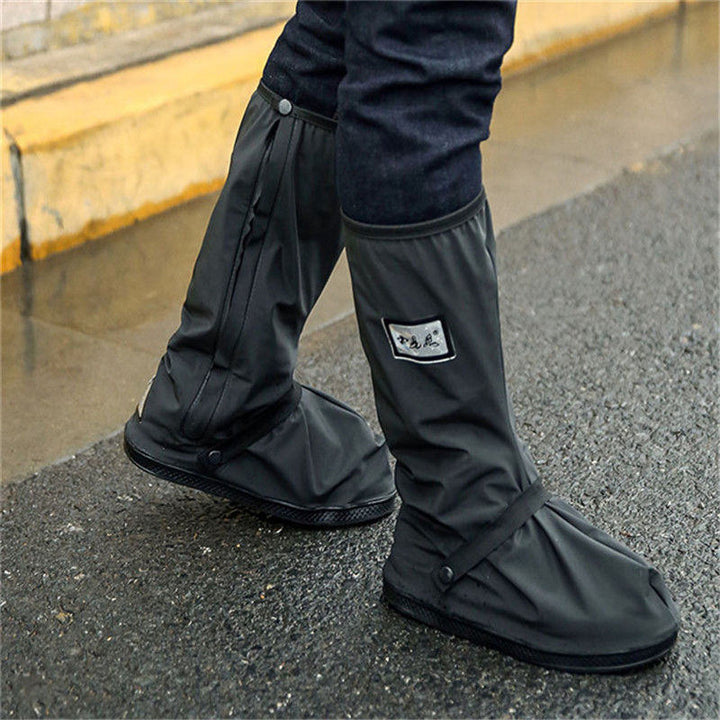 Surchaussures Storm Guard anti-dérapantes offrant une protection robuste contre la pluie et l'humidité pour vos pieds.