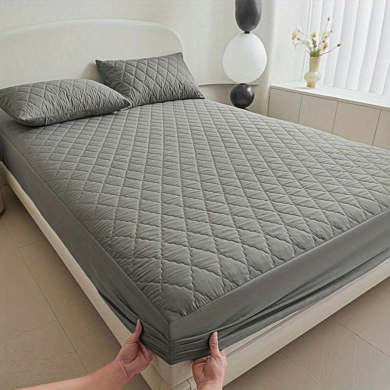 Protège-matelas imperméable, facile à installer et entretenir, garantit hygiène et confort literie.