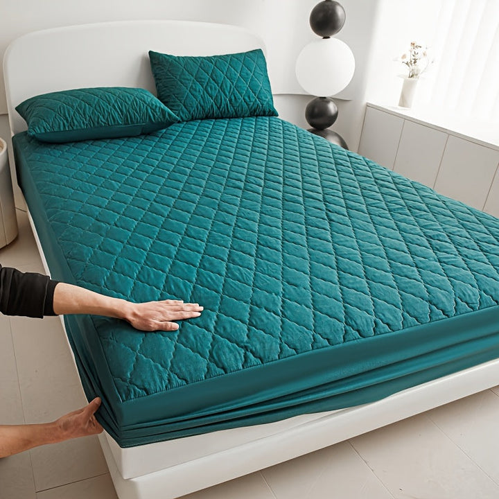 Protège-matelas imperméable, barrière anti-allergènes, hygiène accrue et confort pour votre chambre.