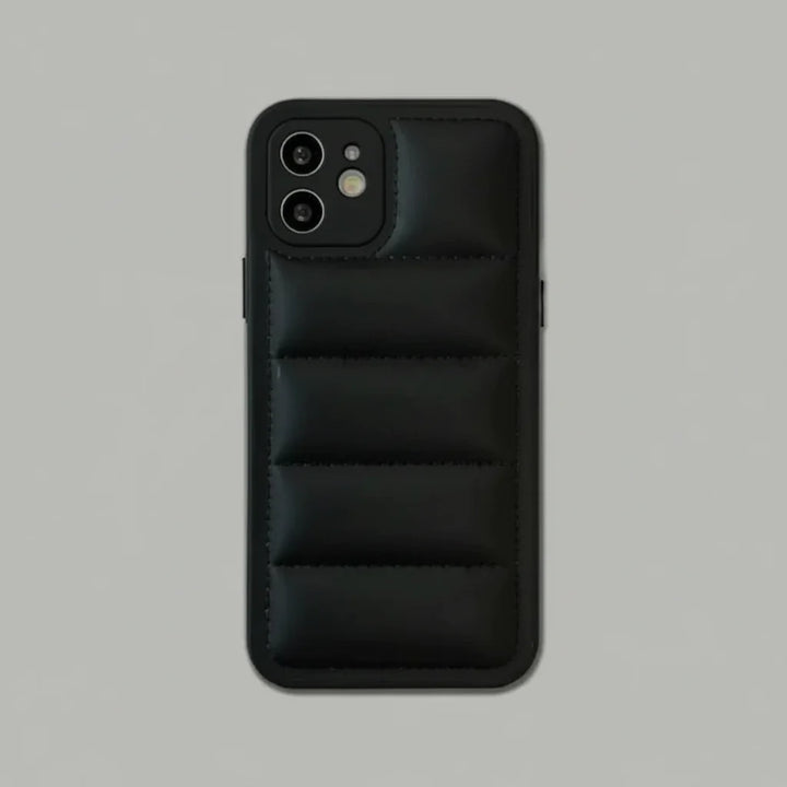 Coque iPhone rembourrée puffer, accessoire téléphone chic et antidérapant.