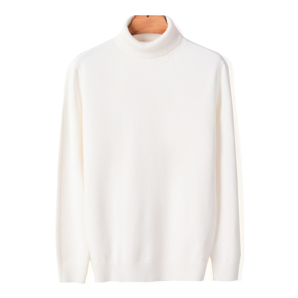 Pull col roulé homme moderne, style hivernal élégant. Idéal pour une tenue chic.