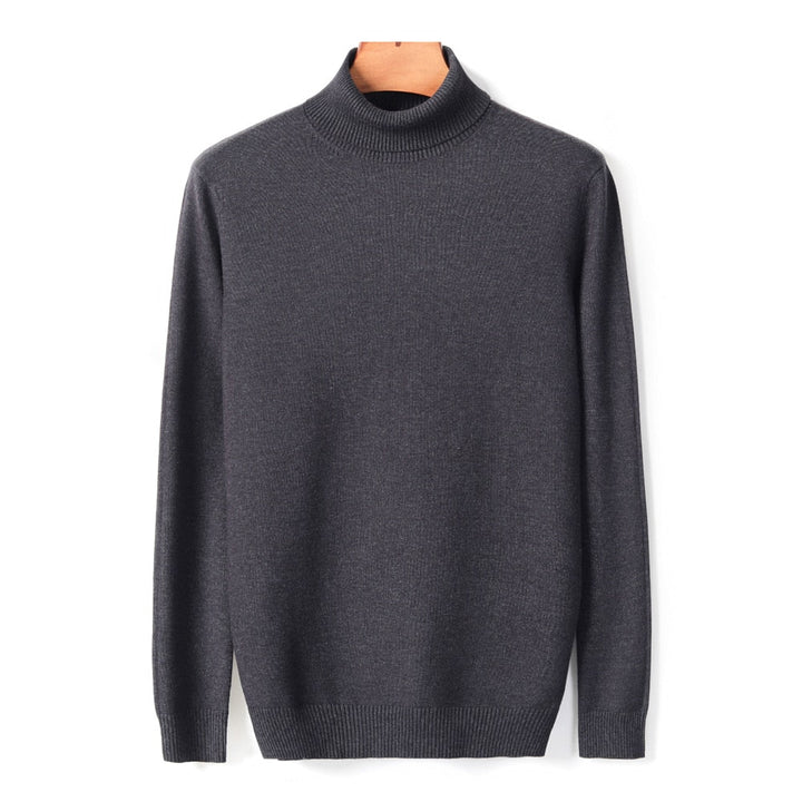 Chandail homme col roulé, élégance classique pour l'hiver. Un essentiel chaud et stylé.