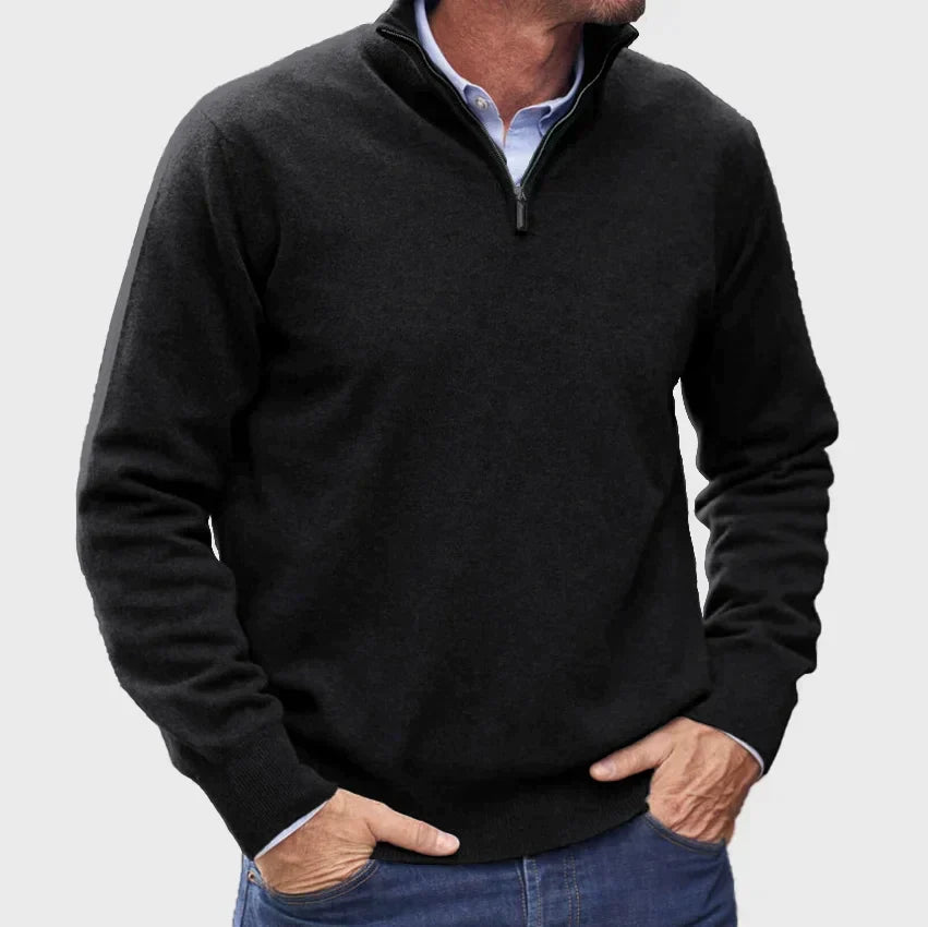 Pull homme confortable noir, style italien, pour une mode polyvalente et un look moderne.