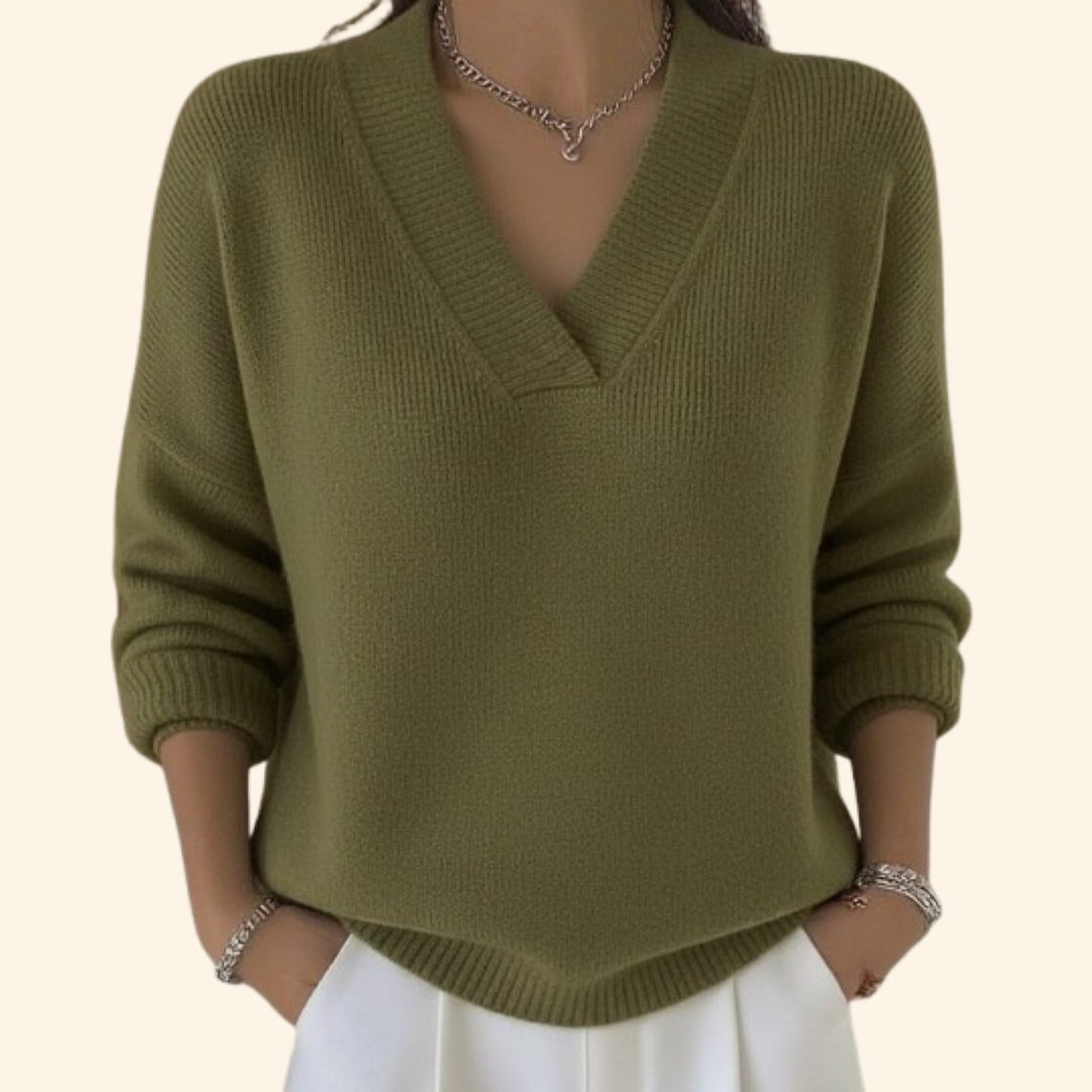 Mode femme : pull col V élégant pour un look décontracté toutes occasions. Chaleur et confort hivernal assurés.