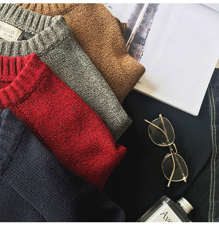 Pull hiver homme chic et confortable, coupe décontractée, idéal pour rester au chaud avec élégance cet hiver.