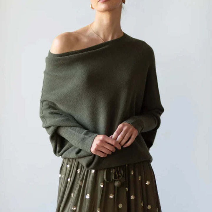 Vêtement femme, pull élégant avec détails drapés asymétriques pour toutes occasions.