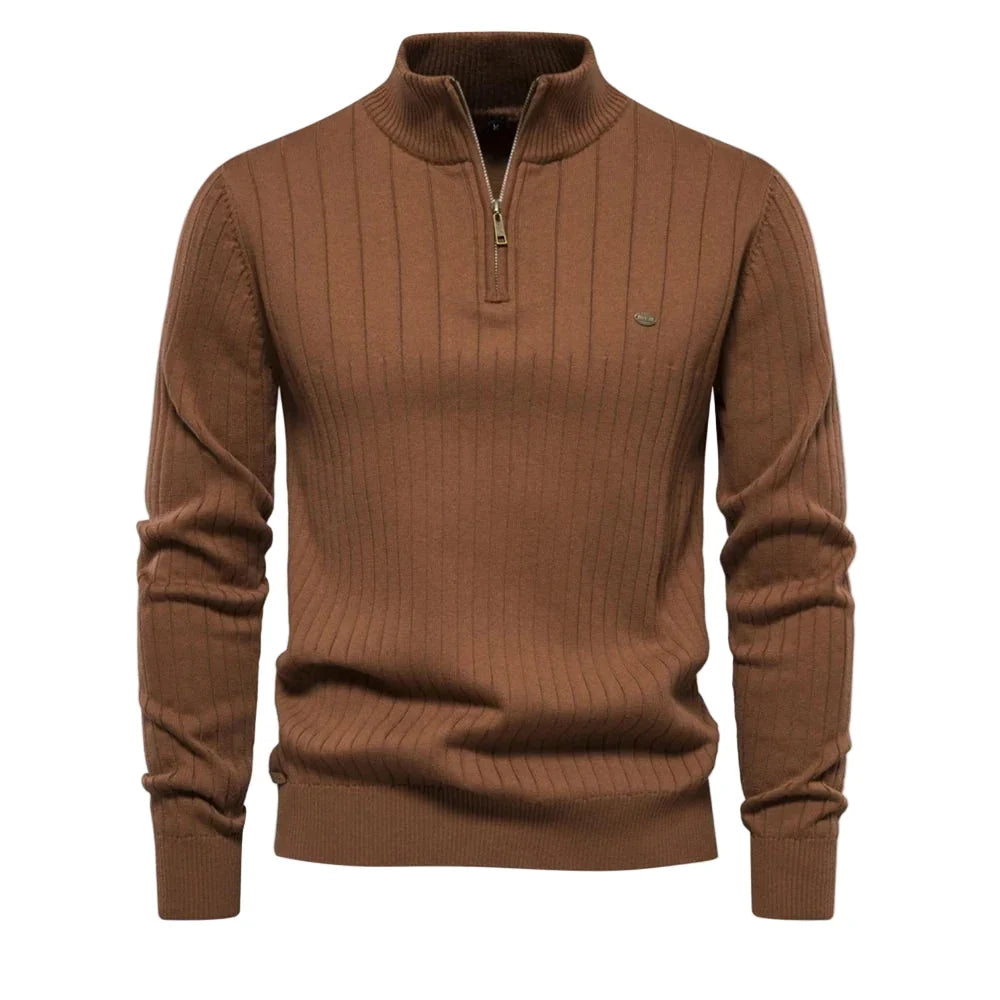 Vêtement homme casual et élégant: pull zippé en maille, parfait pour les journées froides d'automne.