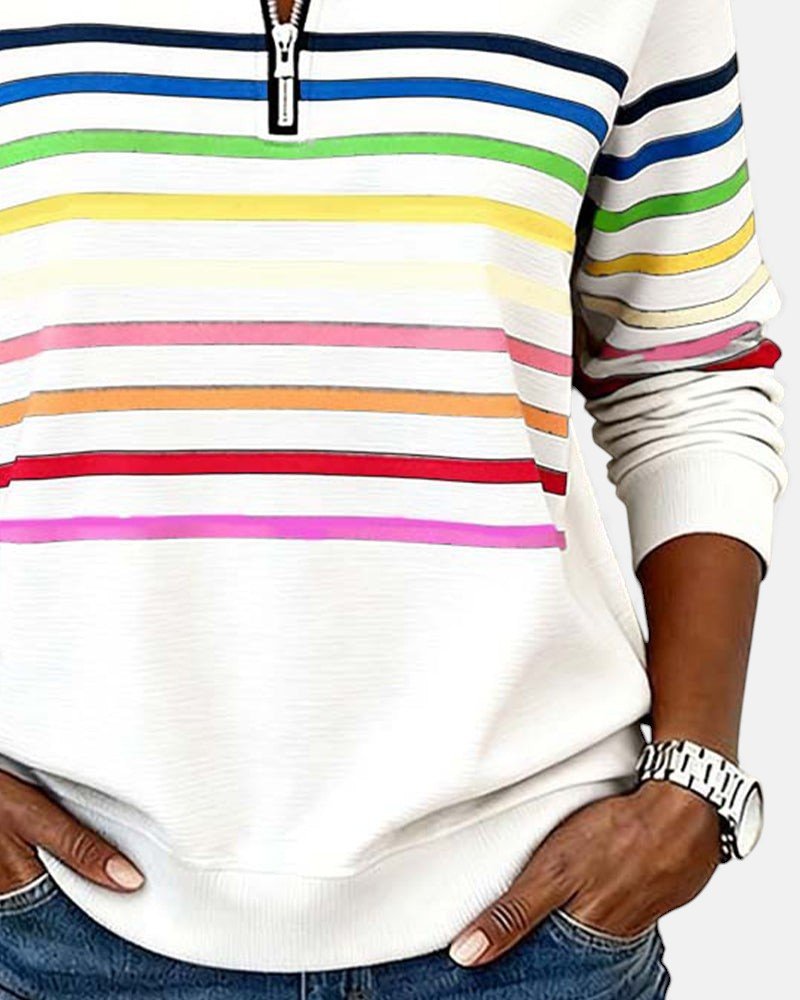 Pull en maille rayée pour femme, coupe confortable et manches longues, un basique mode.